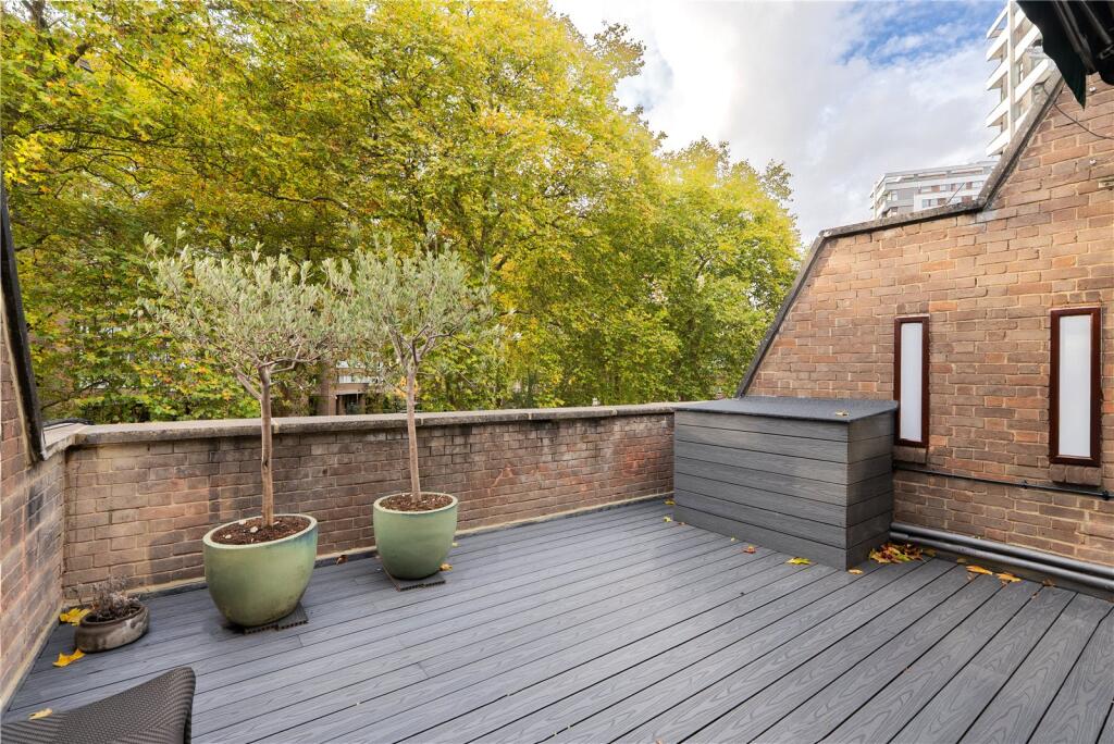 4 bedroom terraced house for sale in Norfolk Crescent, Hyde Park, London, W2